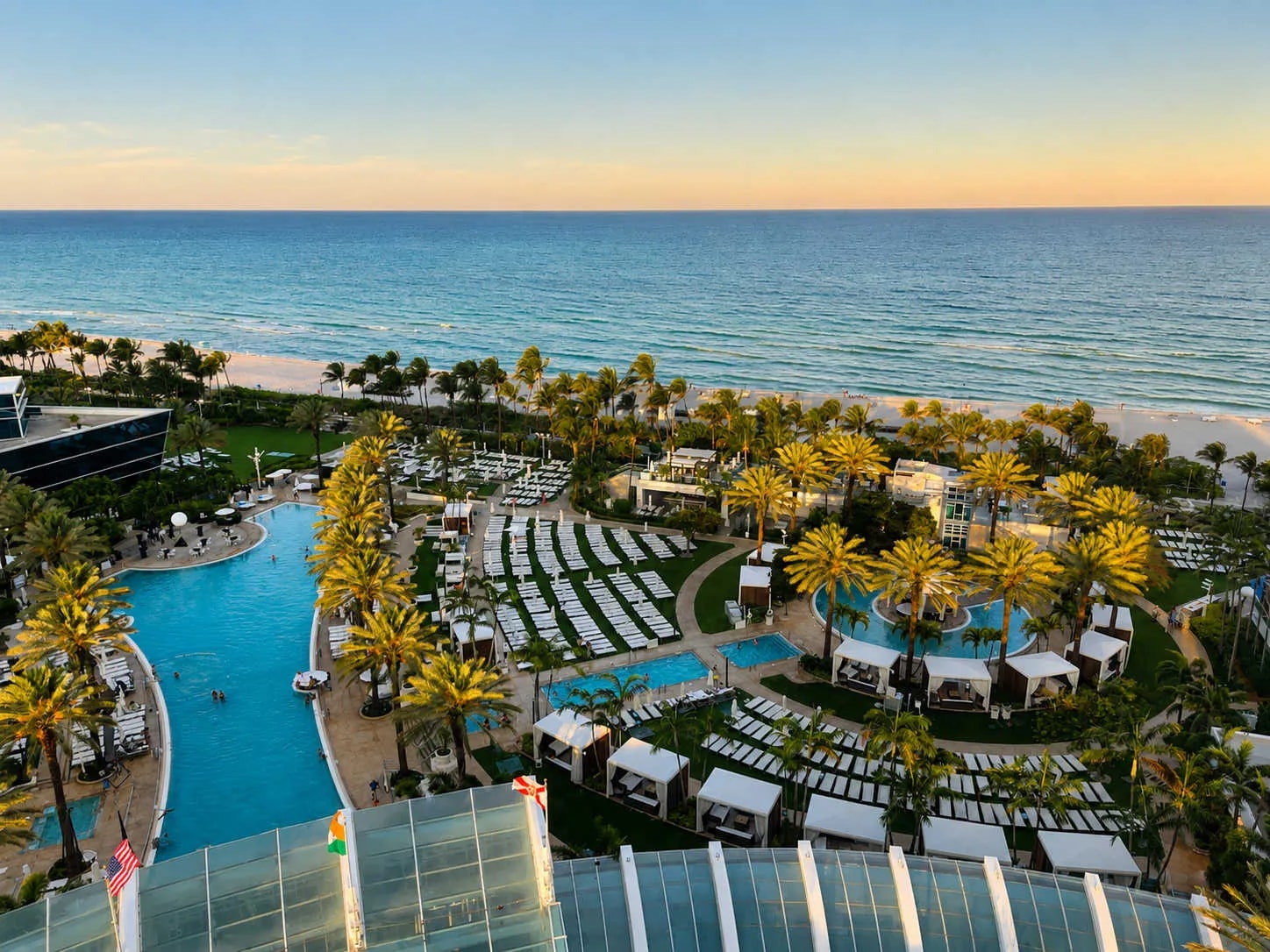 FontaineBleau|1BR Low Floor w/ Ocean & Resort View