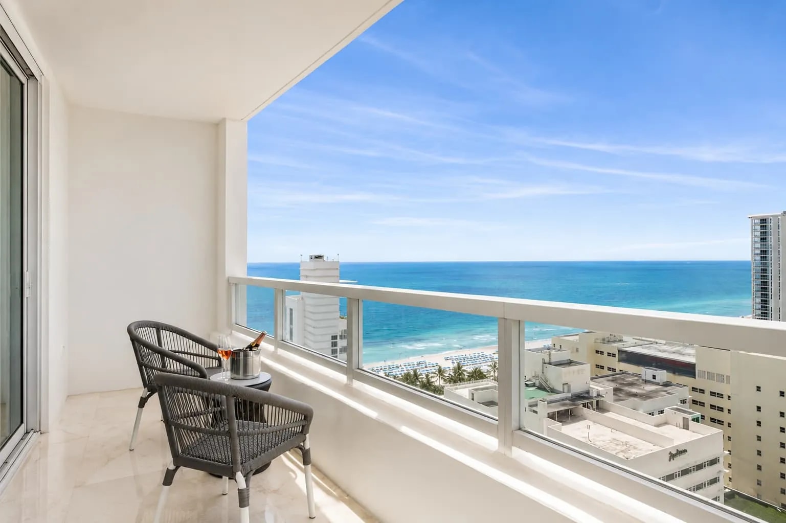 Fontainebleau | 1BR Ocean, Bay & Skyline View