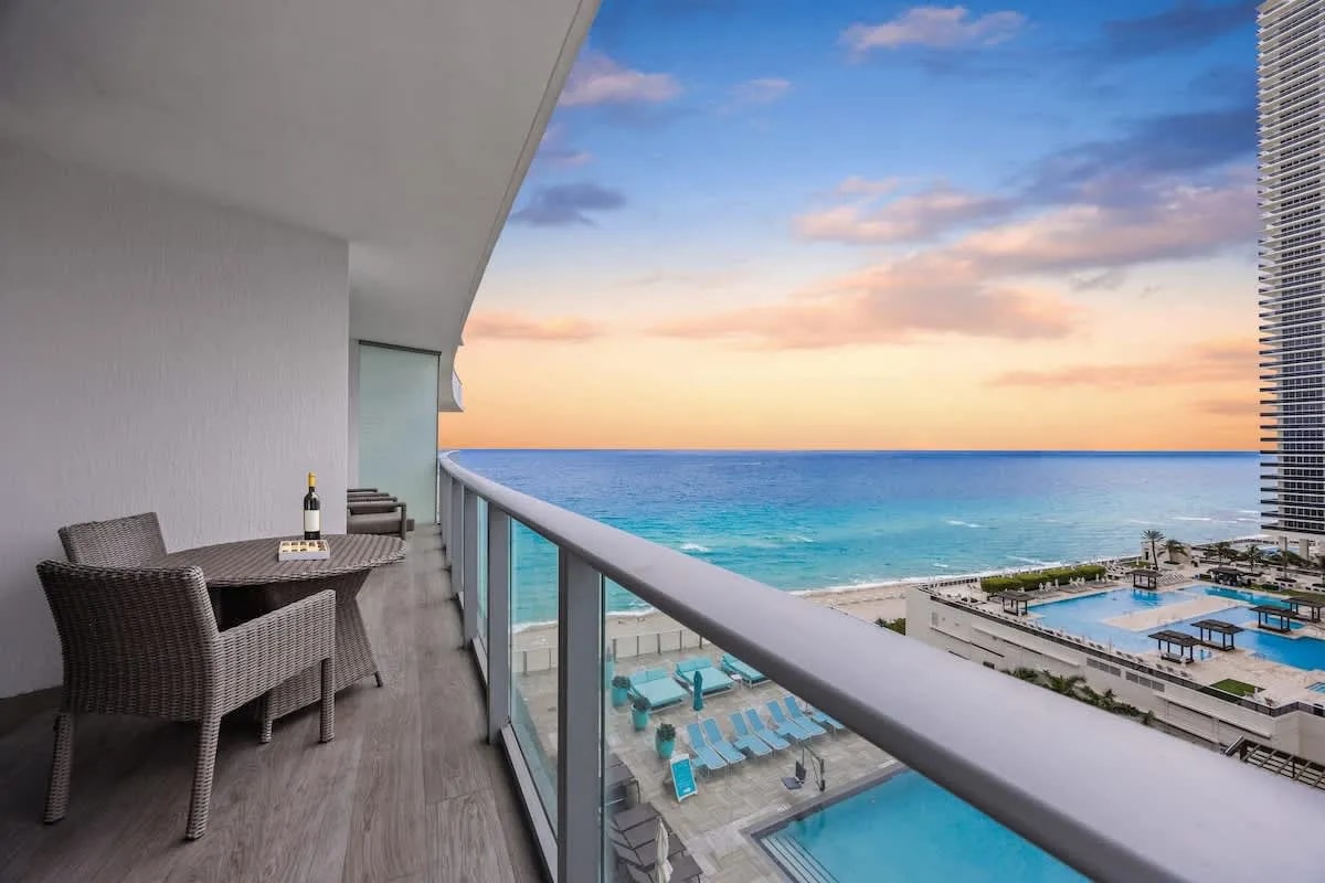 Ventur Luxe Condo l Oceanview | Gym, Beach Access