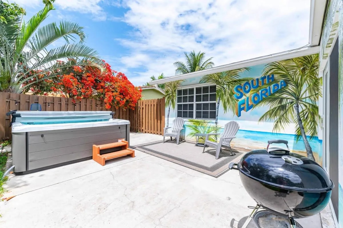 Ventur Tropical w  Hot Tub  Close to Beach