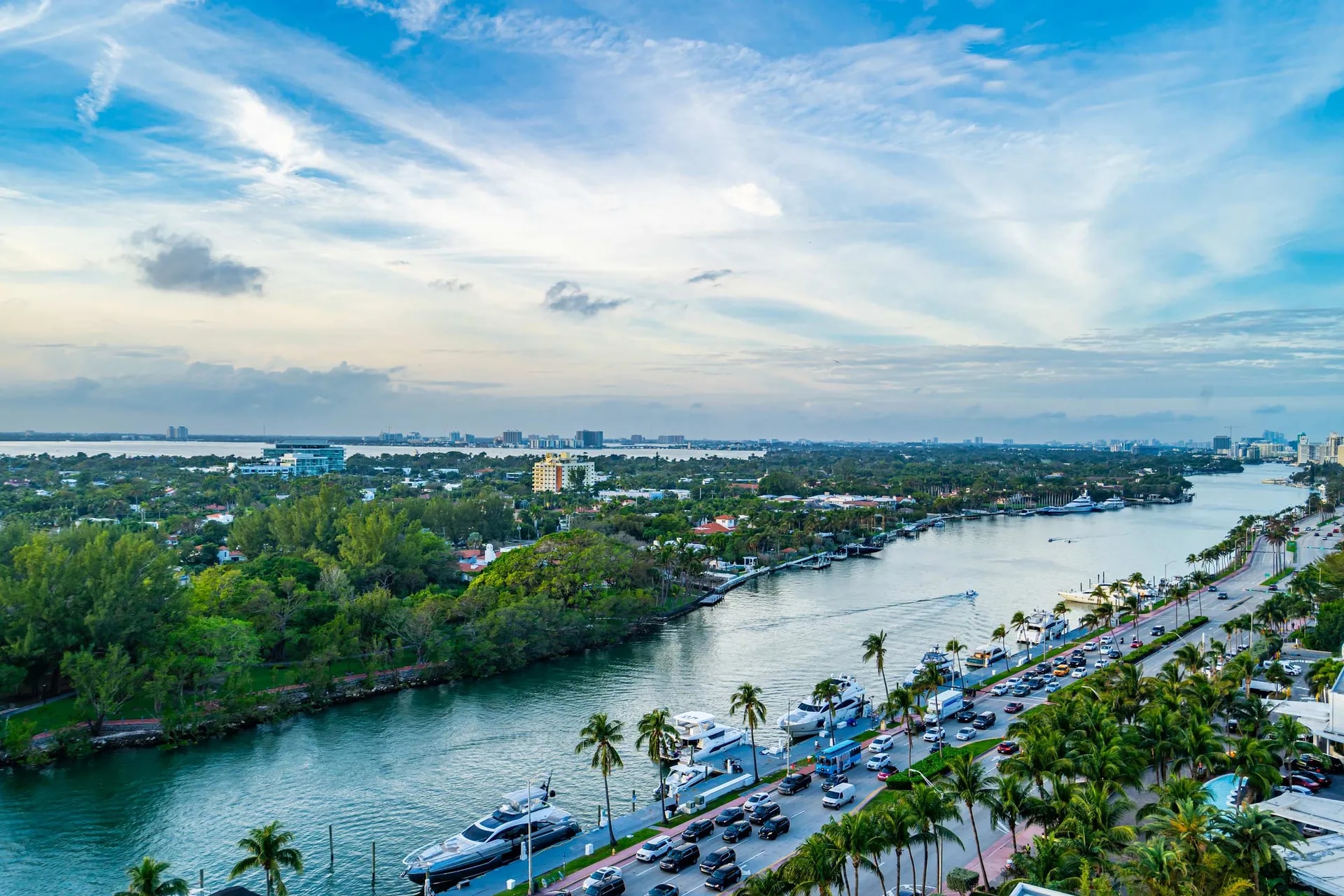 FontaineBleau Suite Stunning City & Ocean Views