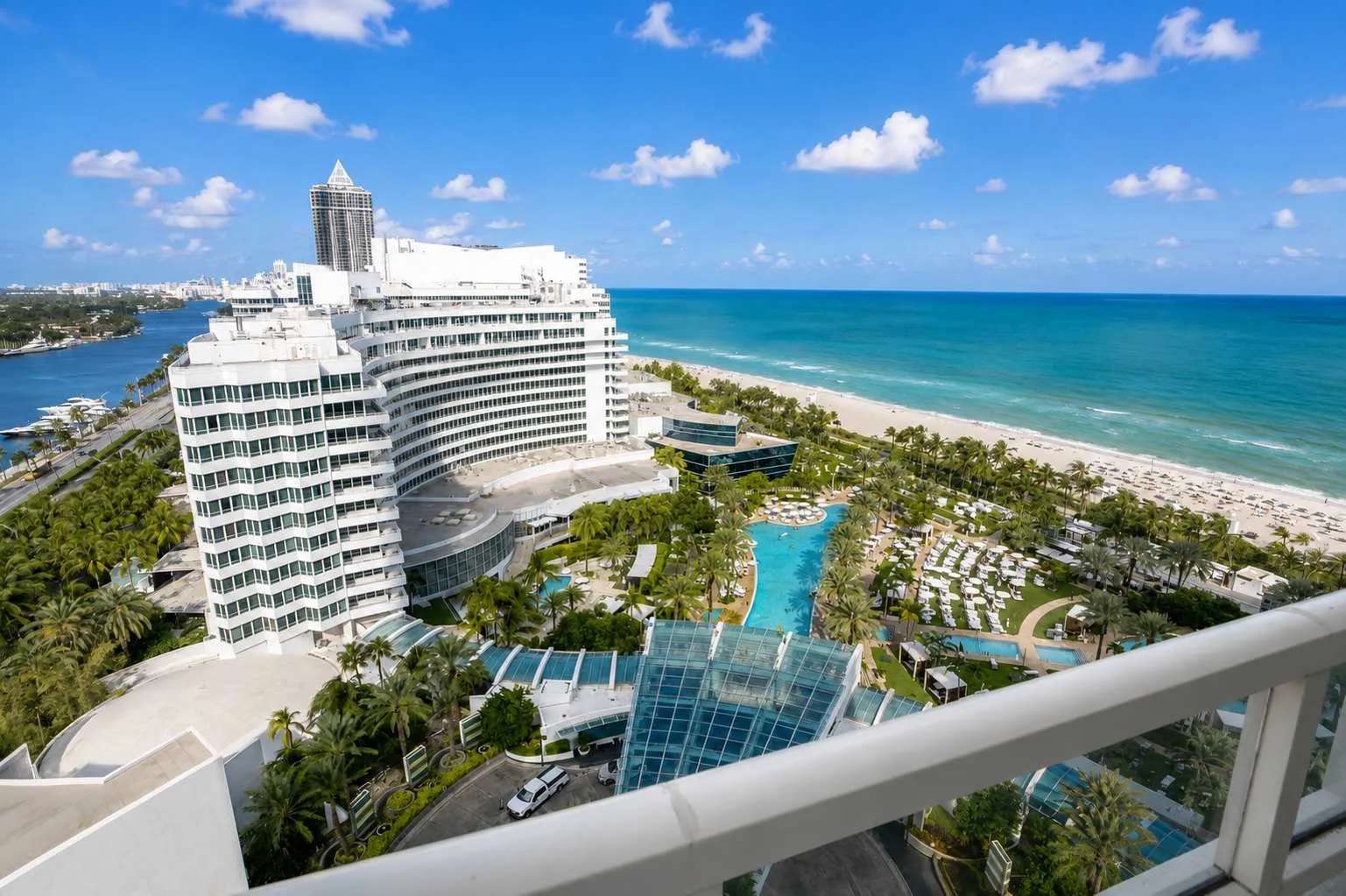 FontaineBleau|1BR Ocean View w/ Balcony