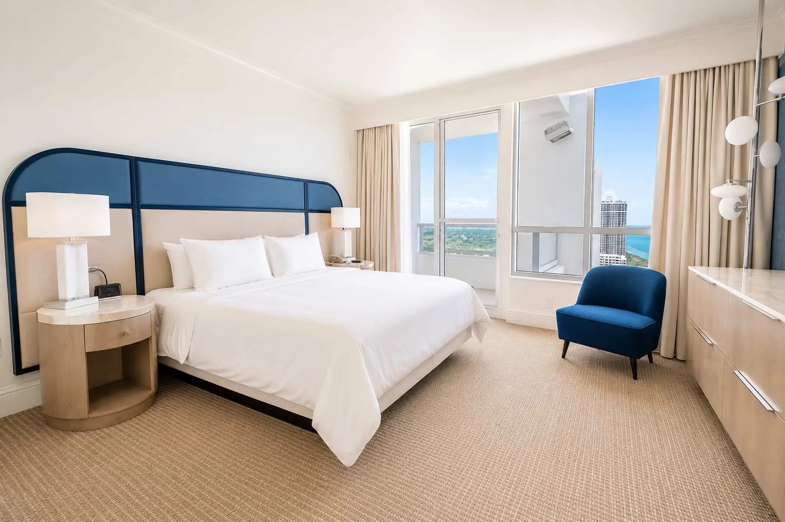 FontaineBleau|1BR High Floor|Stunning Resort Views