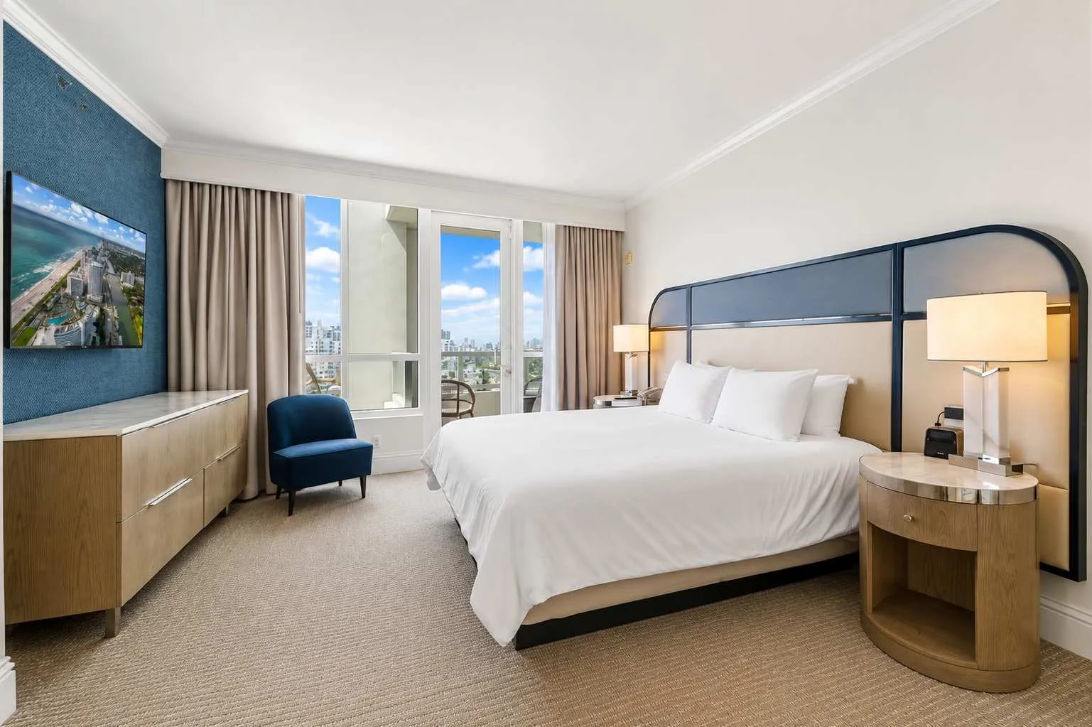 FontaineBleau|1BR w/ City View & Spa Passes